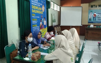 Cegah Radang Otak, MTsN 4 Bantul Imunisasi JE